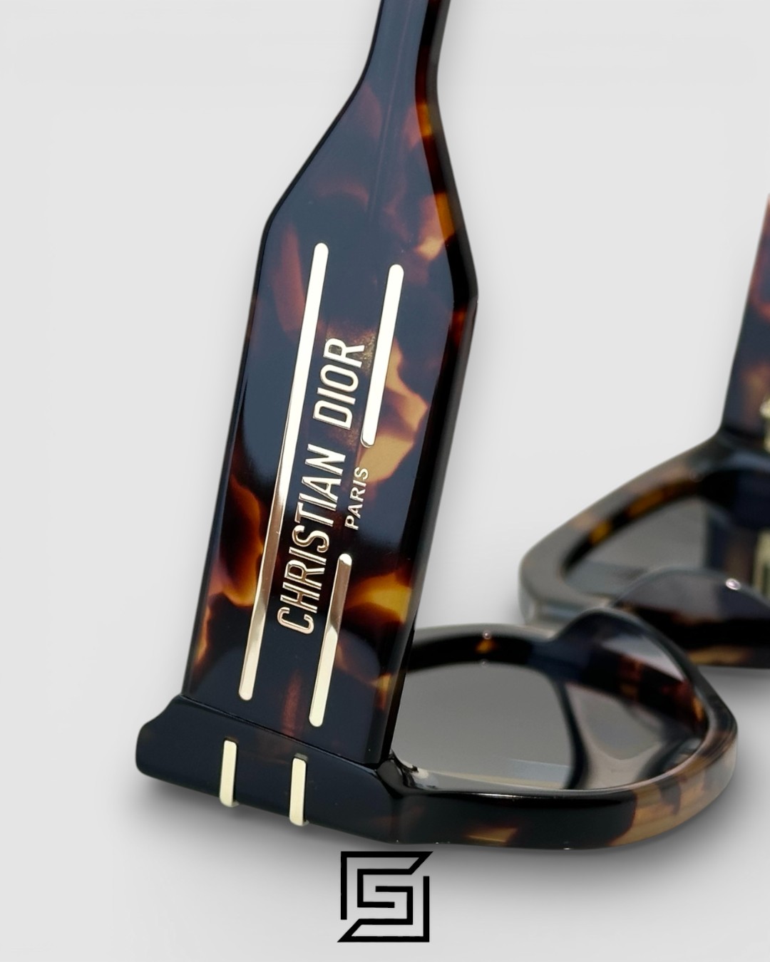 Dior Signature S13F Black Lenses and Tiger Brown Frame with Gold Logo Luxury Sunglasses - Image 10