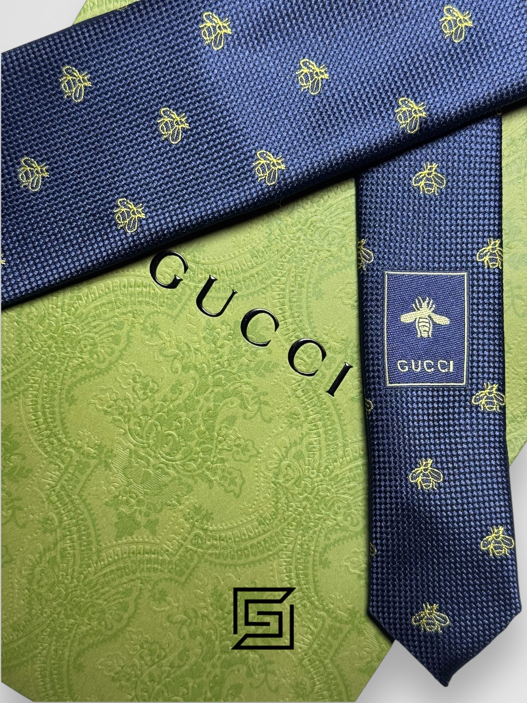 Ties Gucci - Navy Blue Color With Gold Bee Pattern Gucci