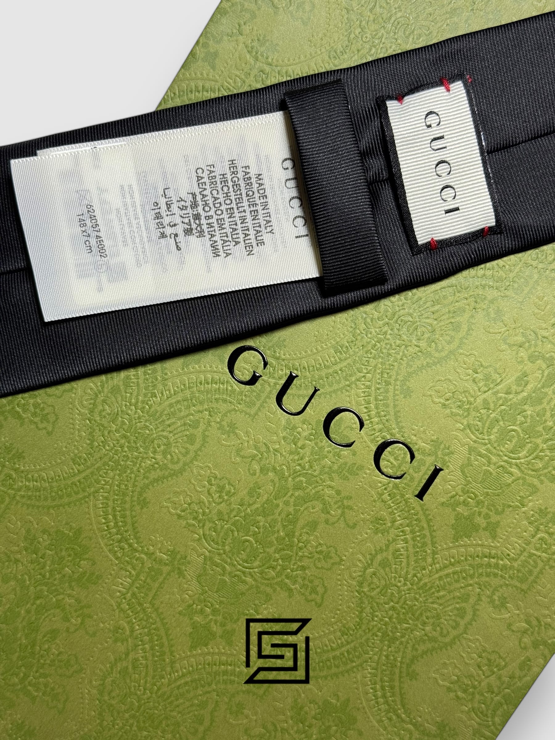 Ties Gucci - Black Color With Big Gold Bee Gucci