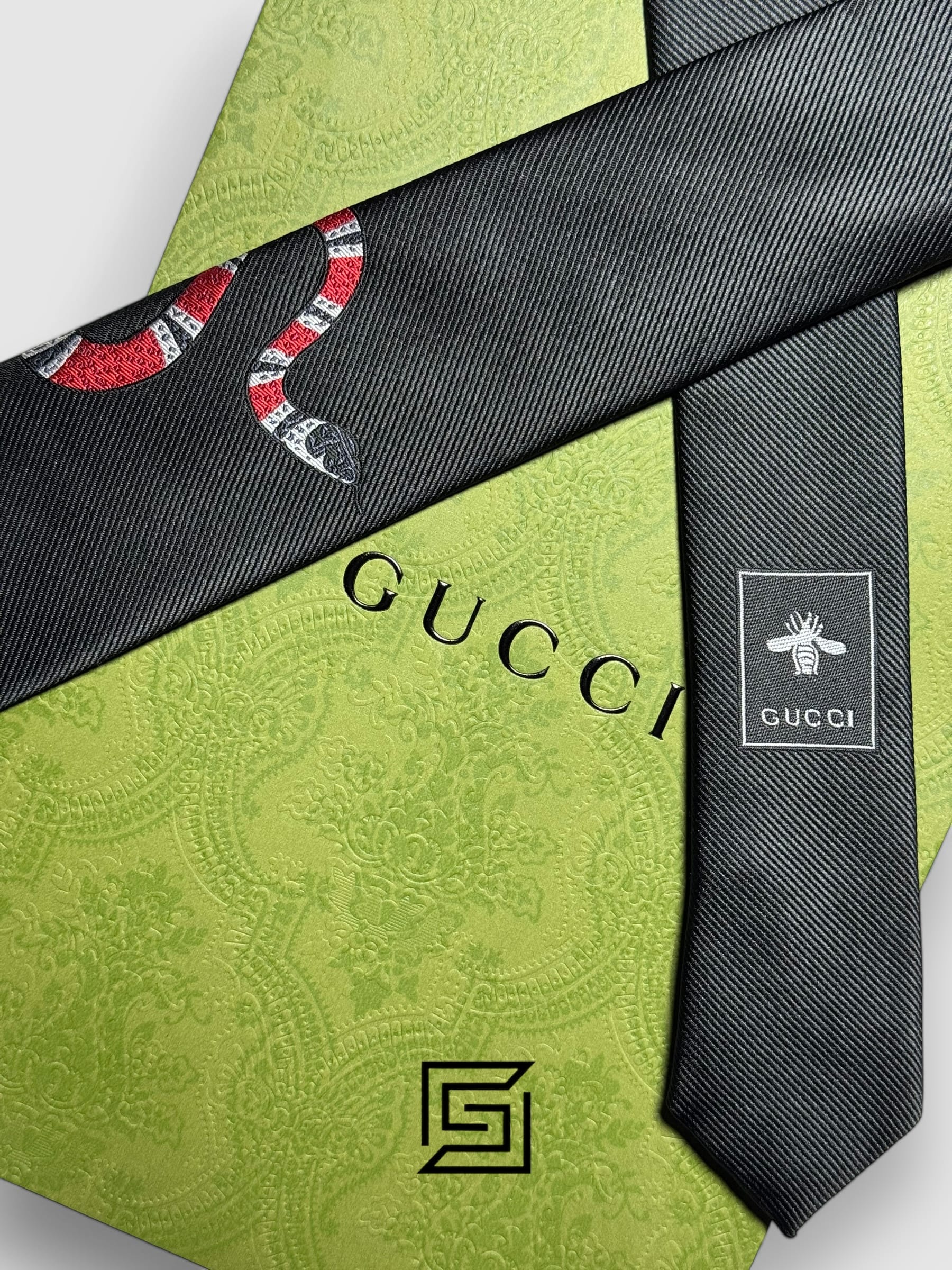 Ties Gucci - Black Color With Red Snak Gucci
