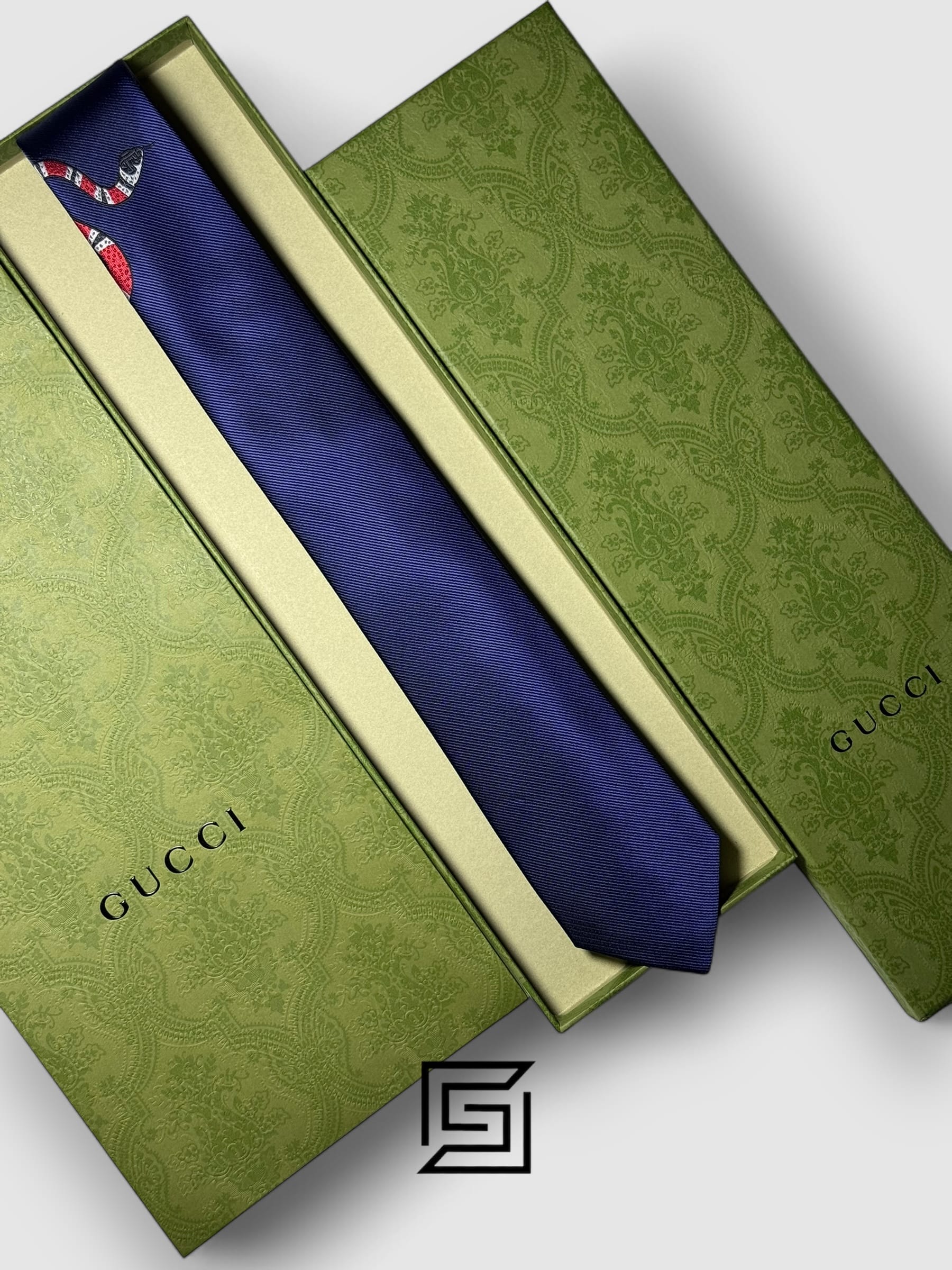 Ties Gucci - Navy Blue Color With Red Snak Gucci