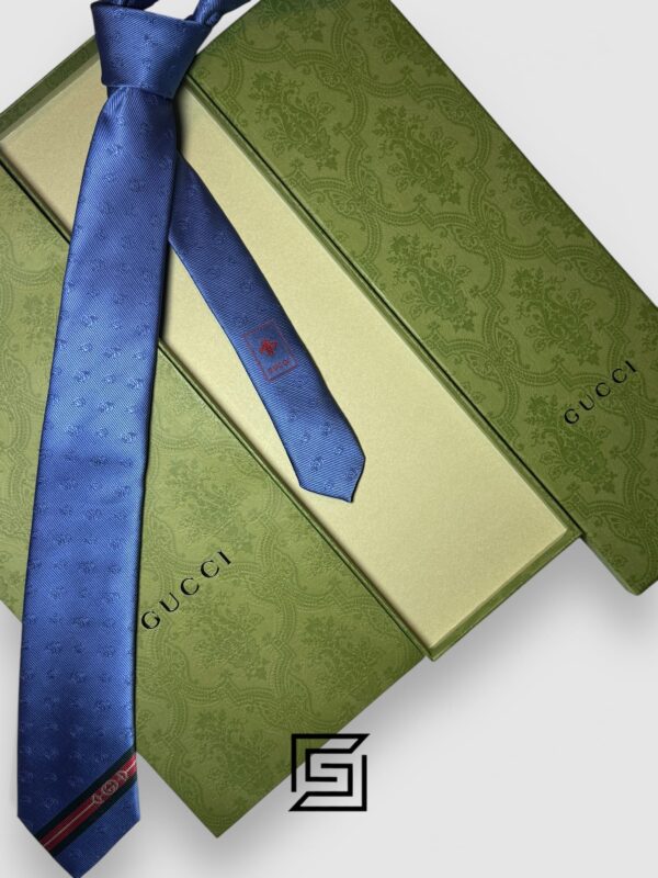 Ties Gucci - Baby Blue Color Engraved G Pattern With Gucci Signature Line Gucci