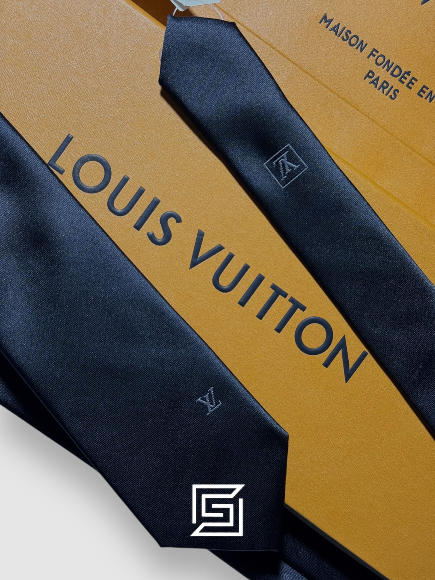 Ties Louis Vuitton - Black Basic With LV Logo Louis Vuitton