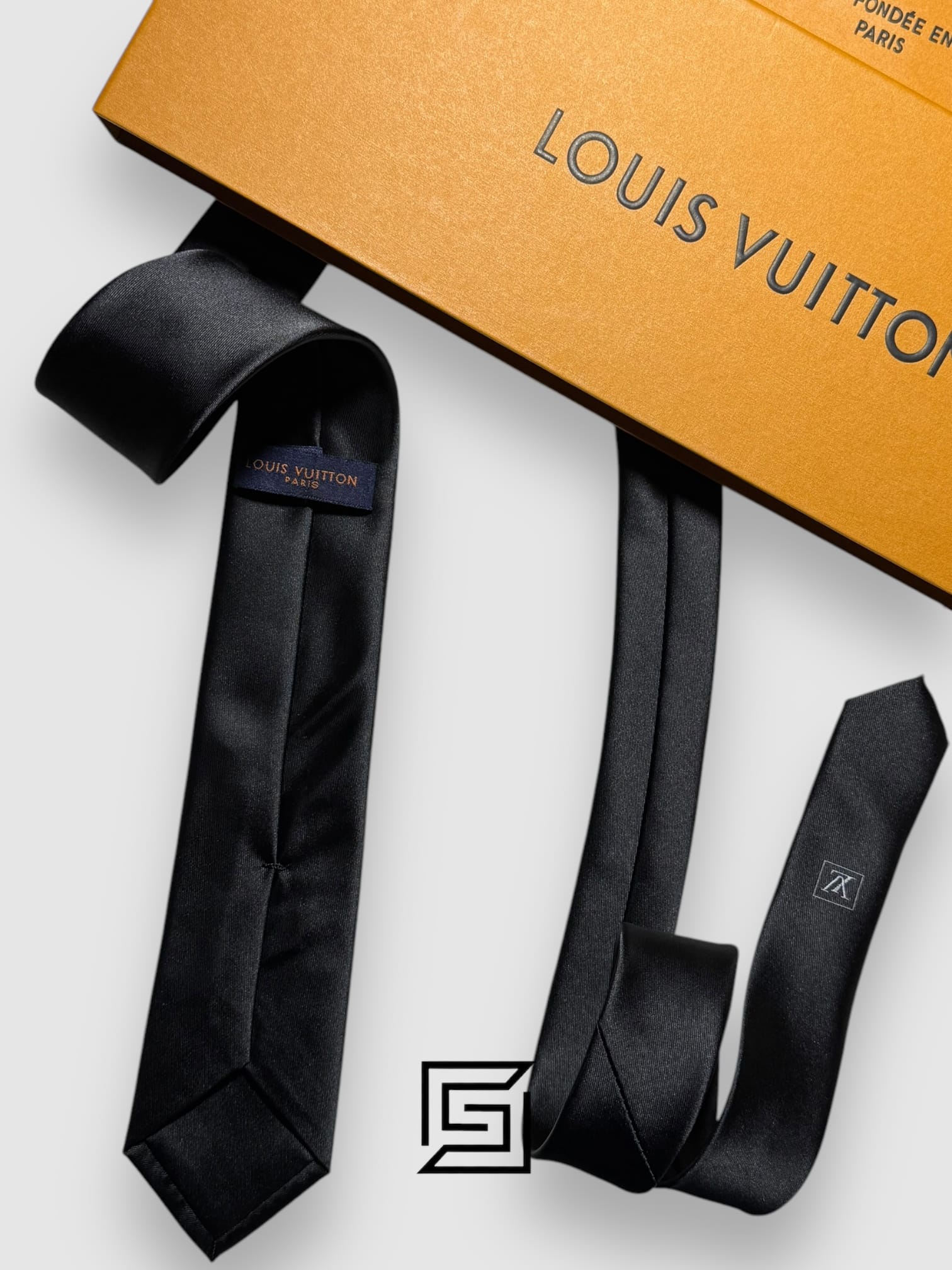 Ties Louis Vuitton - Black Basic With LV Logo Louis Vuitton