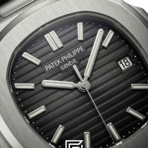 ⁦Patek Philippe Nautilus – Black Dial – Black Rubber Strap – Japanese Automatic⁩ - الصورة ⁦2⁩