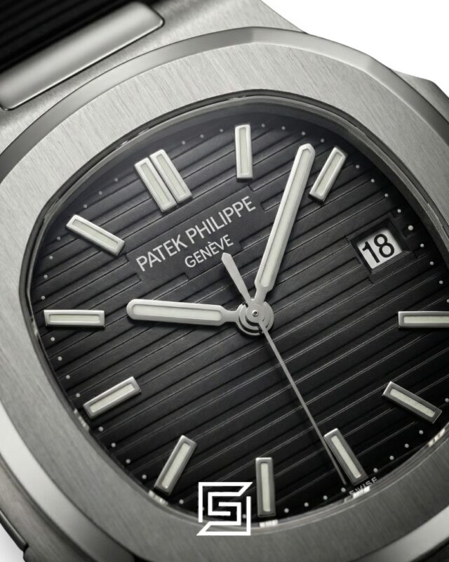 Patek Philippe Nautilus – Black Dial – Black Rubber Strap – Japanese Automatic