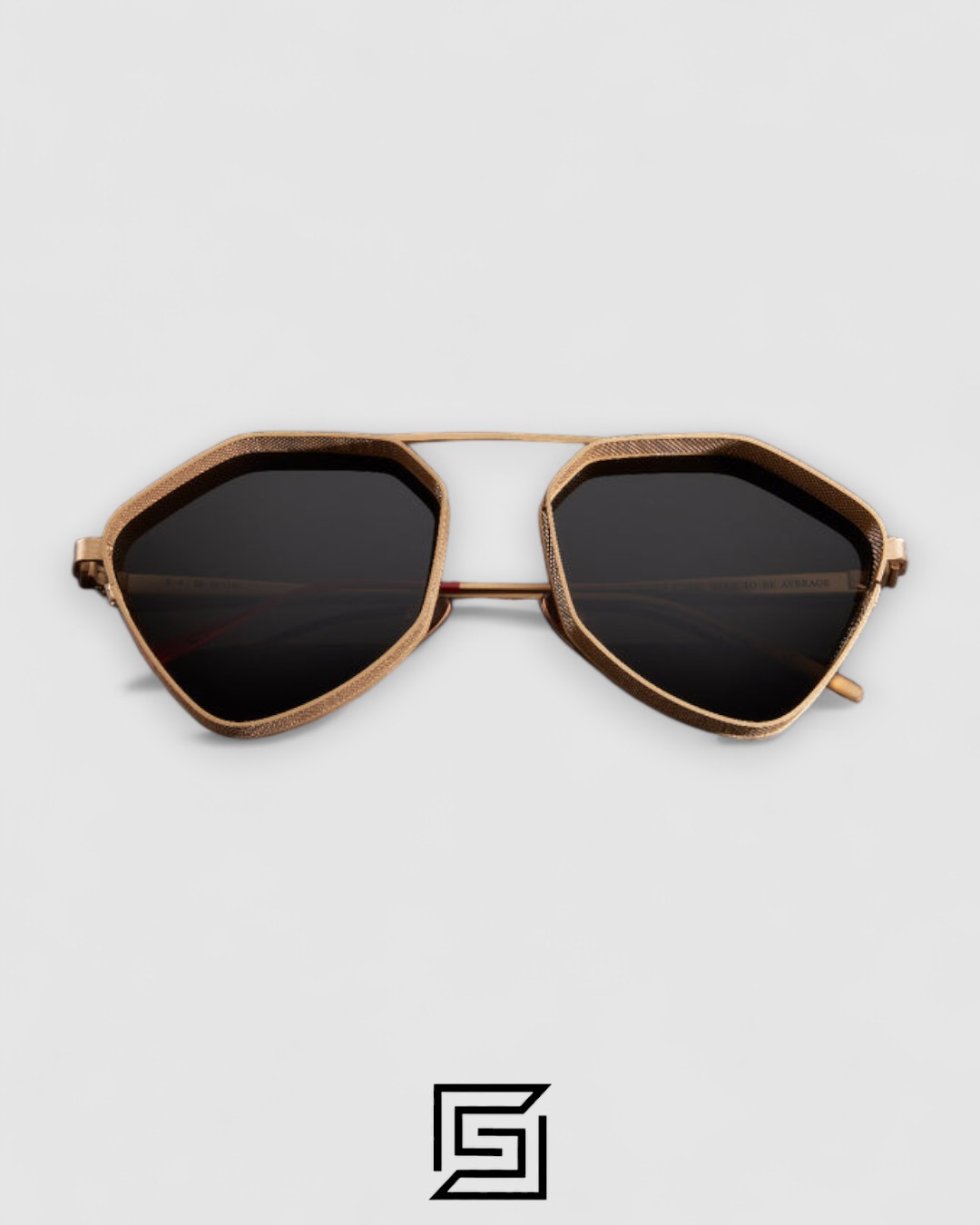 ⁦Vysen The Ezy - E4 Gold Matte Frame Black Leanses⁩ - الصورة ⁦3⁩