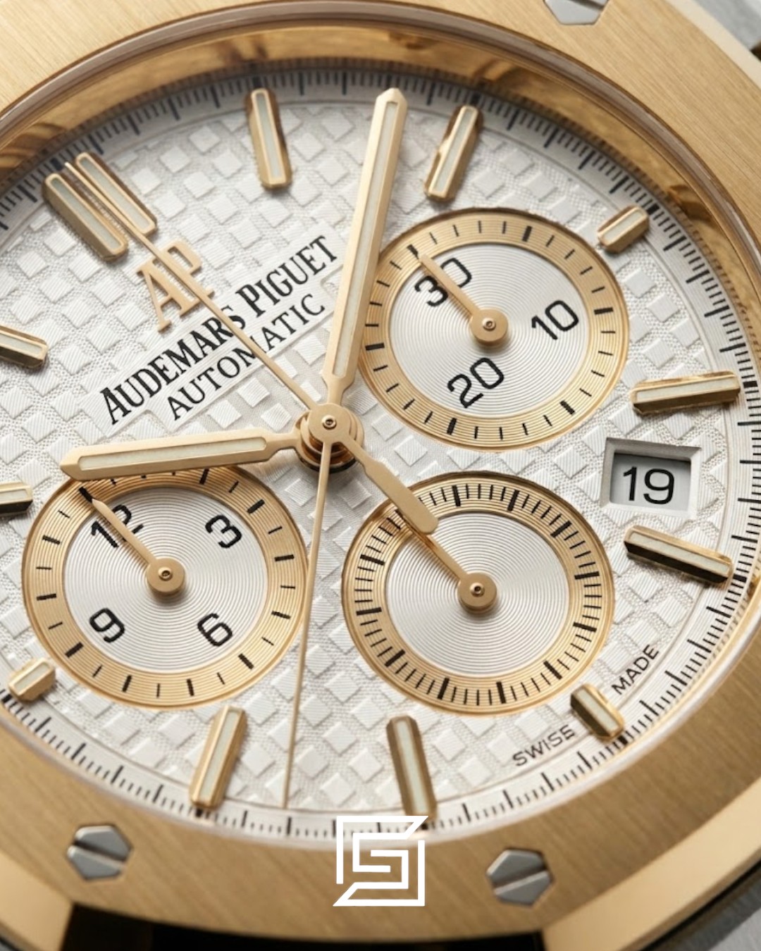 AP Royal Oak Chronograph WF0851 Half Gold White Dial - 41mm - Image 2