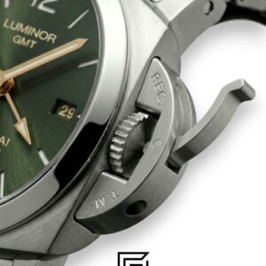 Panerai Luminor GMT Green Dial Stainless Steel Automatic - 44mm - Image 3