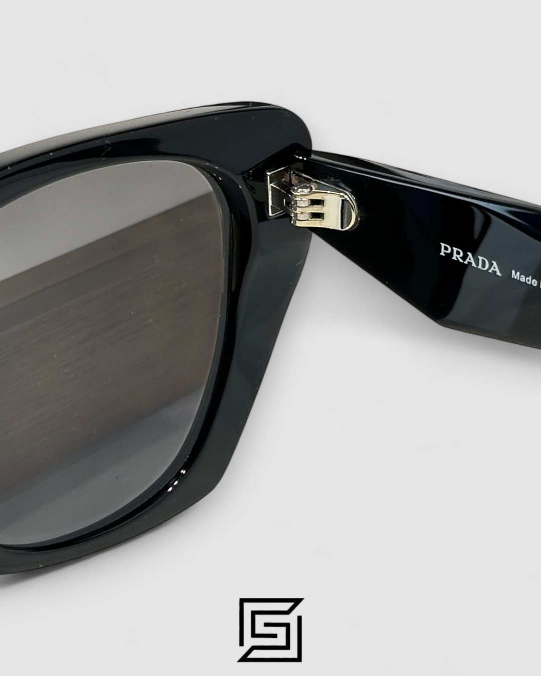 ⁦Prada SPR 19Z Black Lenses Black Frame⁩ - الصورة ⁦5⁩