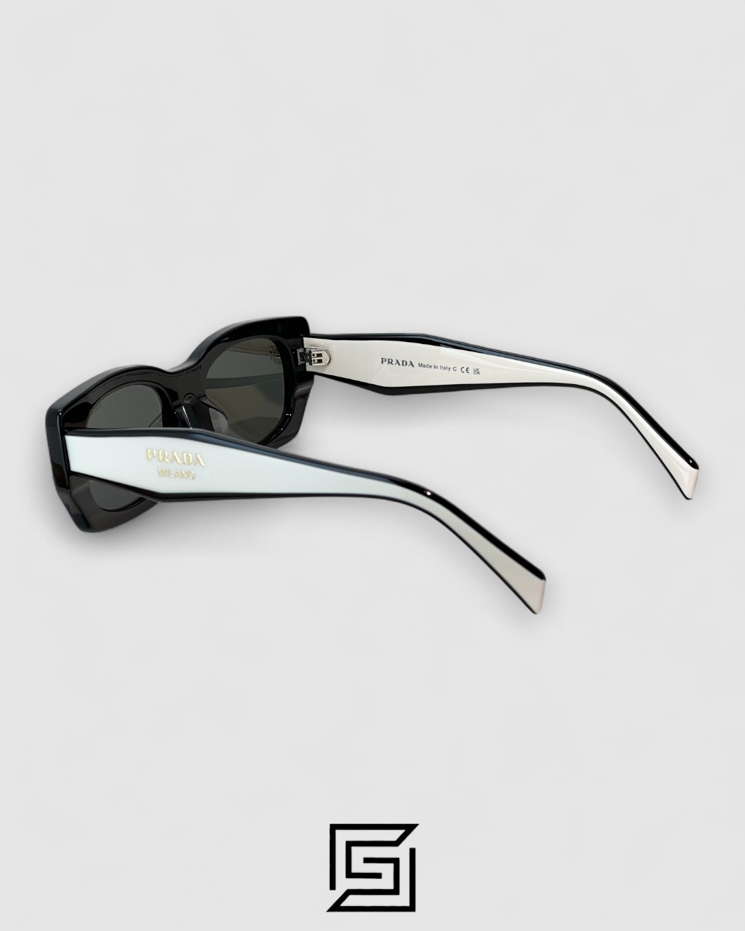 ⁦Prada PRB05 Black Lenses Black Frame White Arm⁩ - الصورة ⁦3⁩