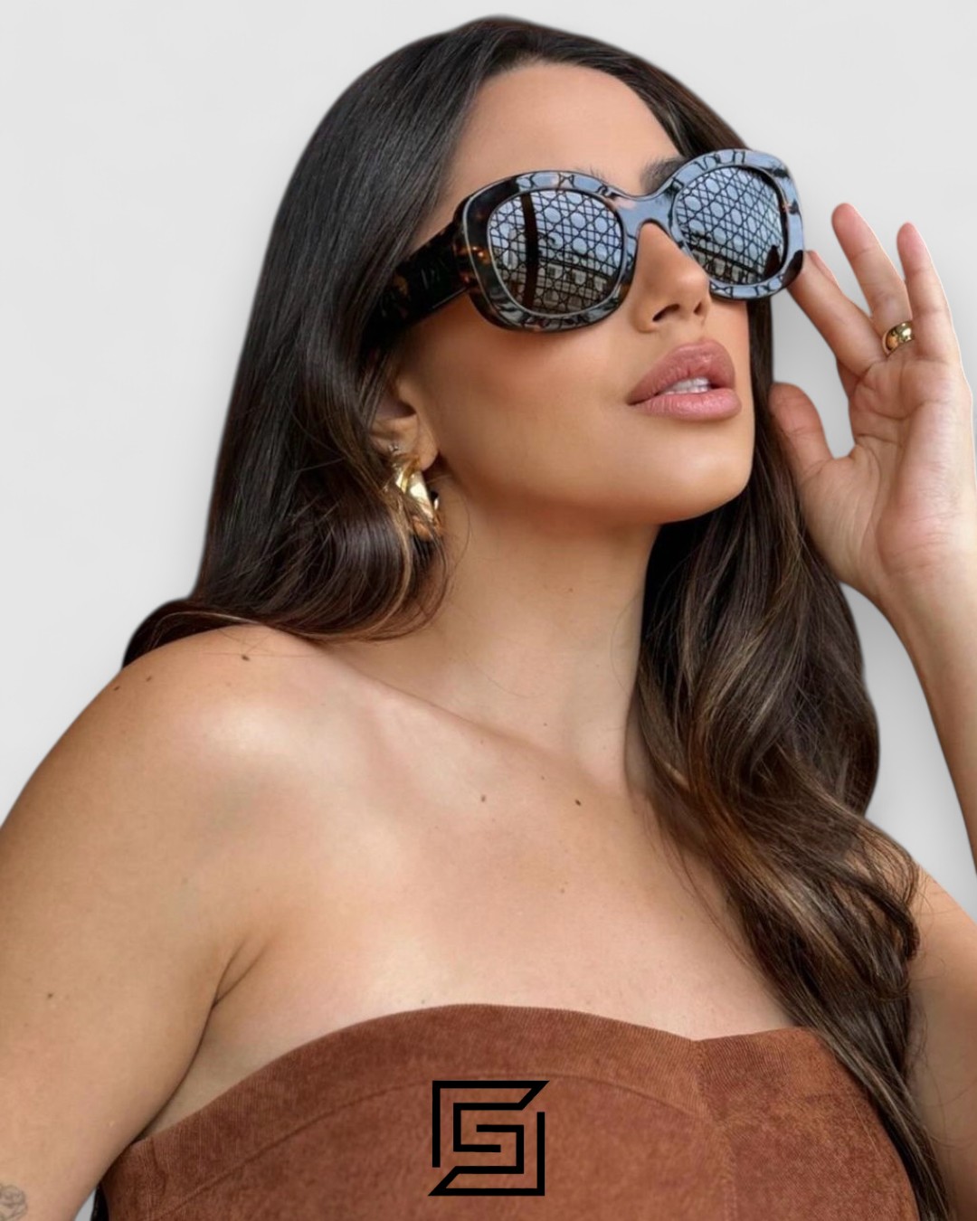 Prada PRA 13S Grey Lenses Black Frame - Image 4