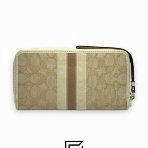 ⁦Coach Dempsey Large Phone Wallet In Signature Jacquard With Stripe And Coach Patch Khaki Style No. C9073⁩ - الصورة ⁦2⁩