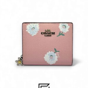 ⁦Coach  Snap Wallet With Daisy Print  – Style No. C2889⁩ - الصورة ⁦1⁩