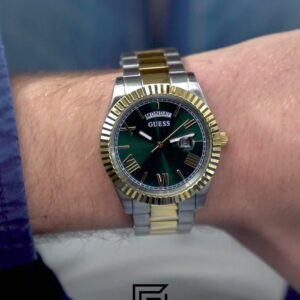 ⁦Guess GW0735L5 Green Dial Two-Tone Watch⁩ - الصورة ⁦4⁩